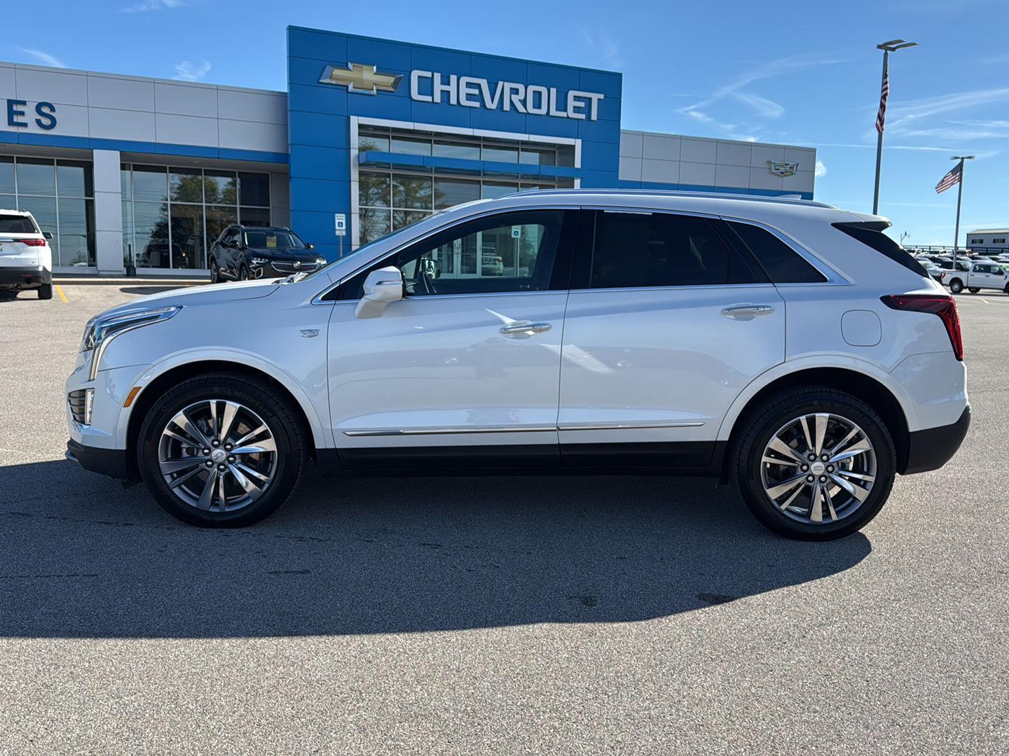 2025 Cadillac XT5 Premium Luxury photo 3