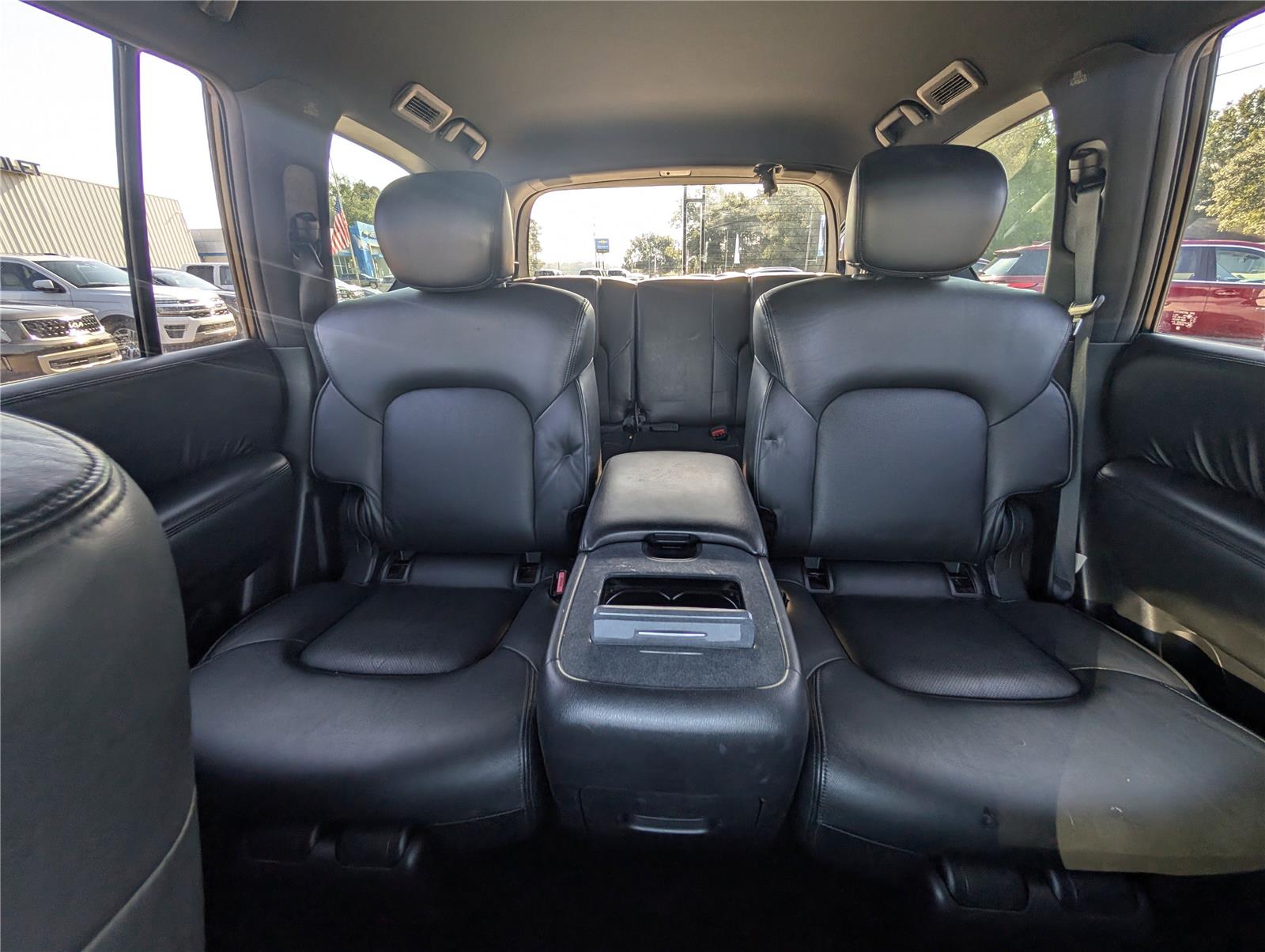 2022 Nissan Armada SL photo 13