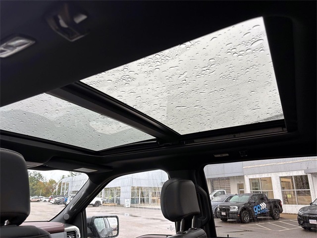 Used 2022 Gray Metallic Ford Lariat image 13