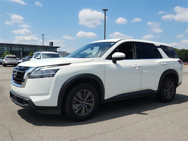 2022 Nissan Pathfinder S photo 7