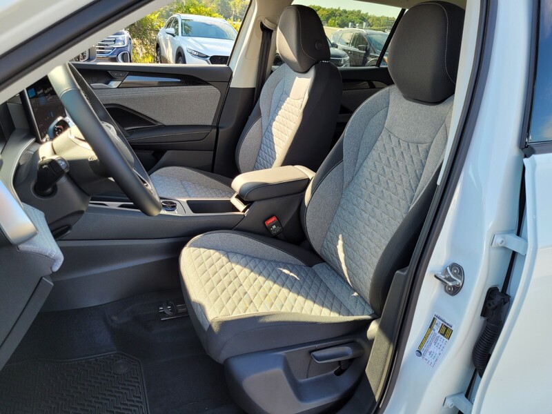 2025 Volkswagen Tiguan S photo 3
