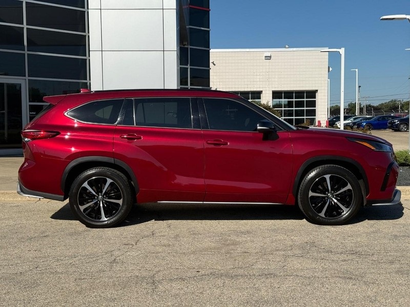 2021 Toyota Highlander XSE photo 2