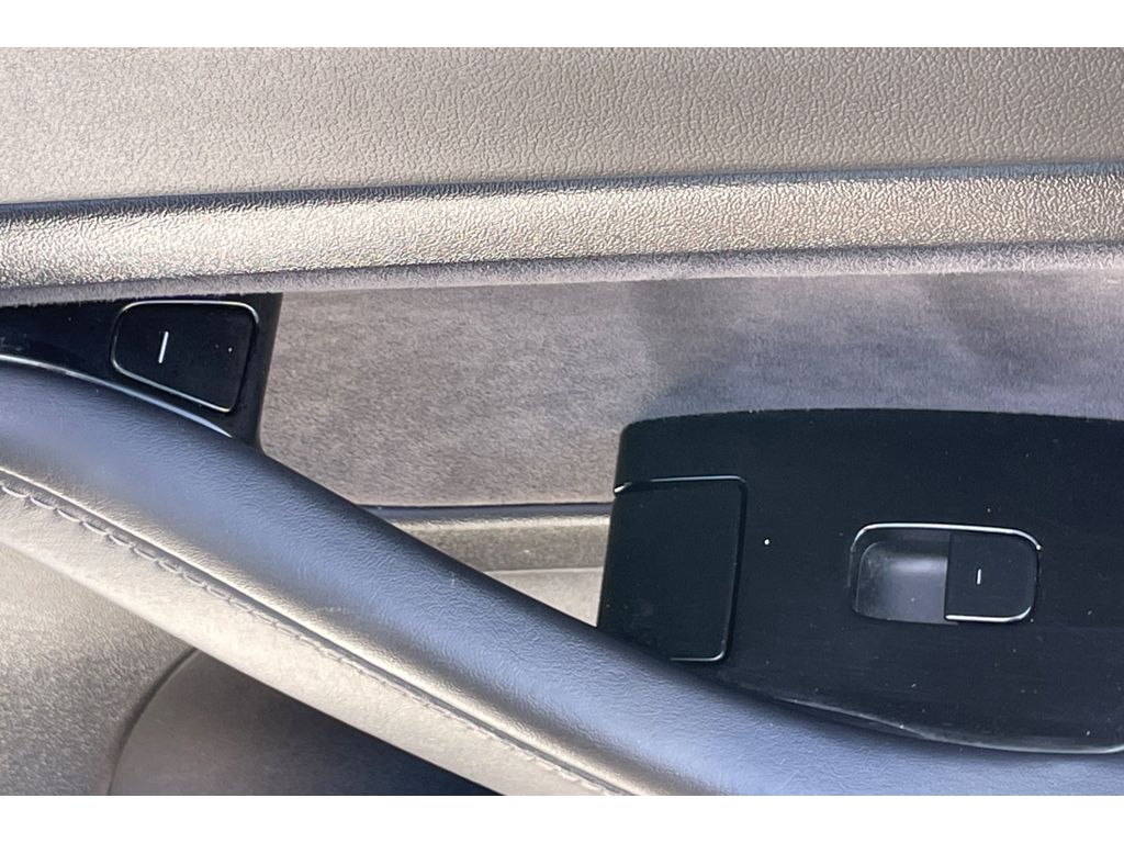 2020 Tesla Model 3 Standard Range photo 19