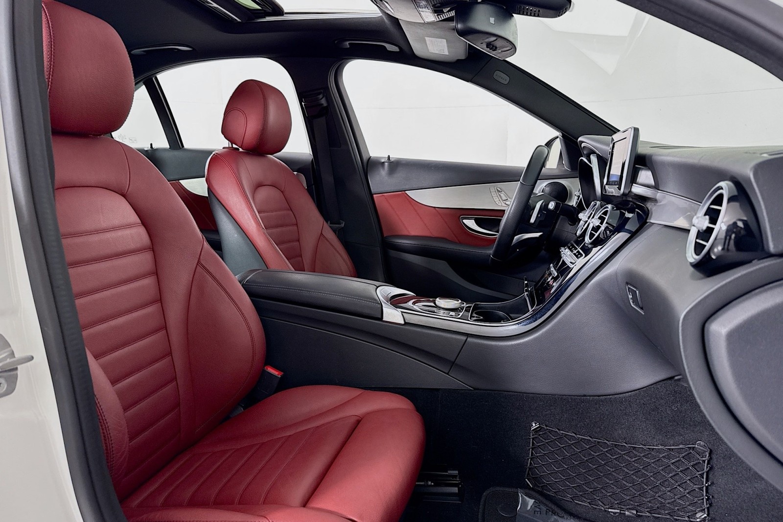 2018 Mercedes Benz C 300 photo 4