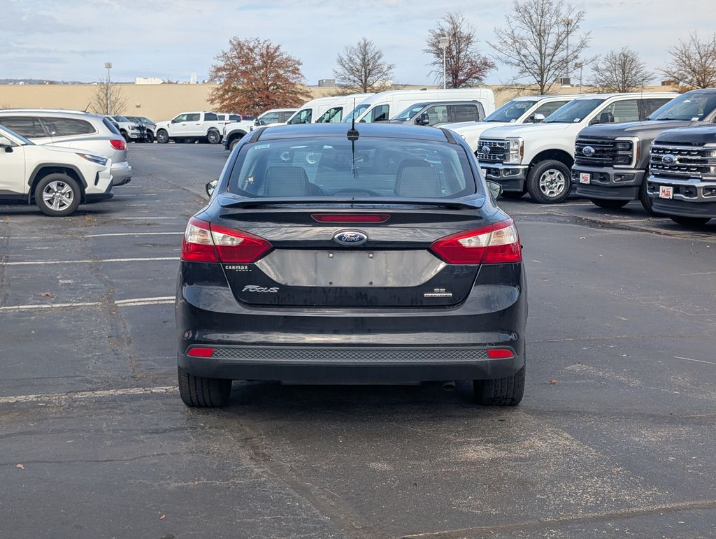2013 Ford Focus SE photo 4