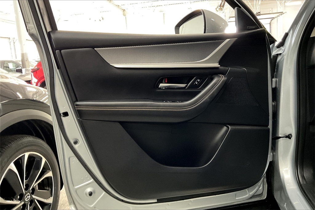 2024 MAZDA CX-90 - Image 21