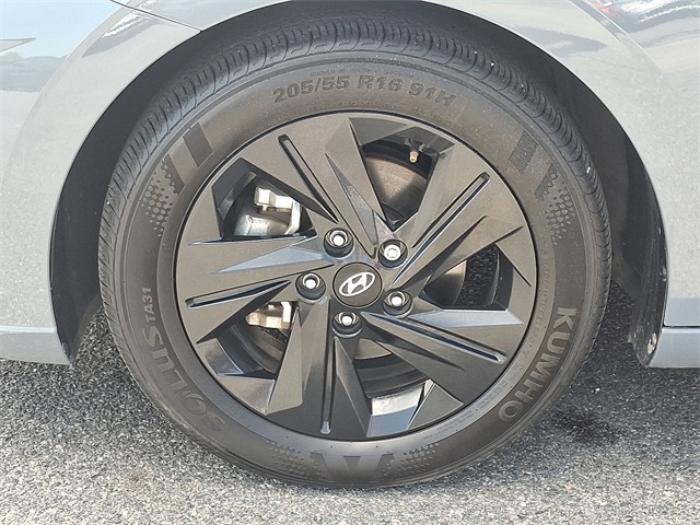 2023 Hyundai Elantra SEL photo 27