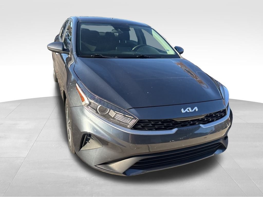 2023 Kia Forte LXS photo 4