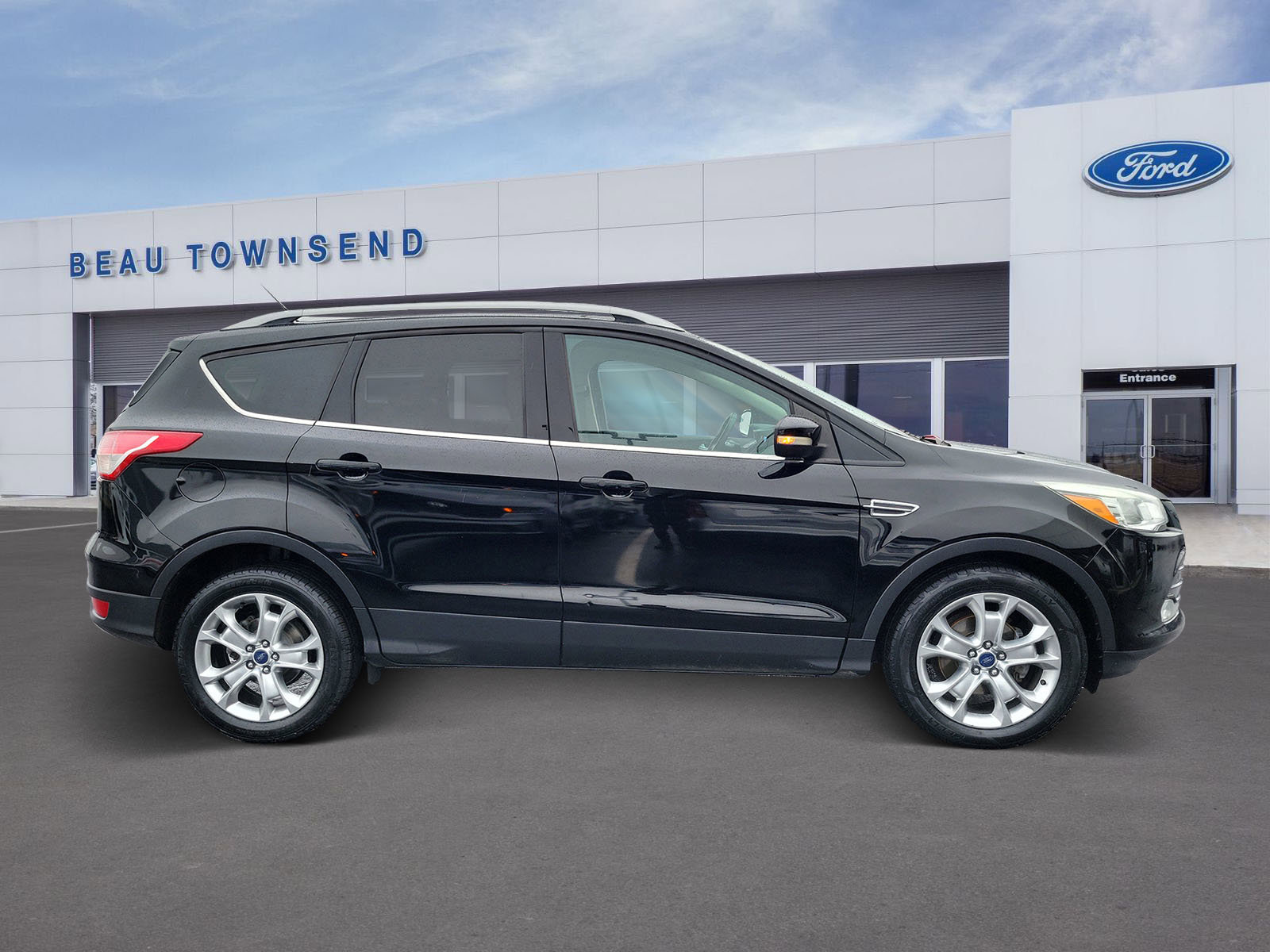 2016 Ford Escape Titanium photo 2