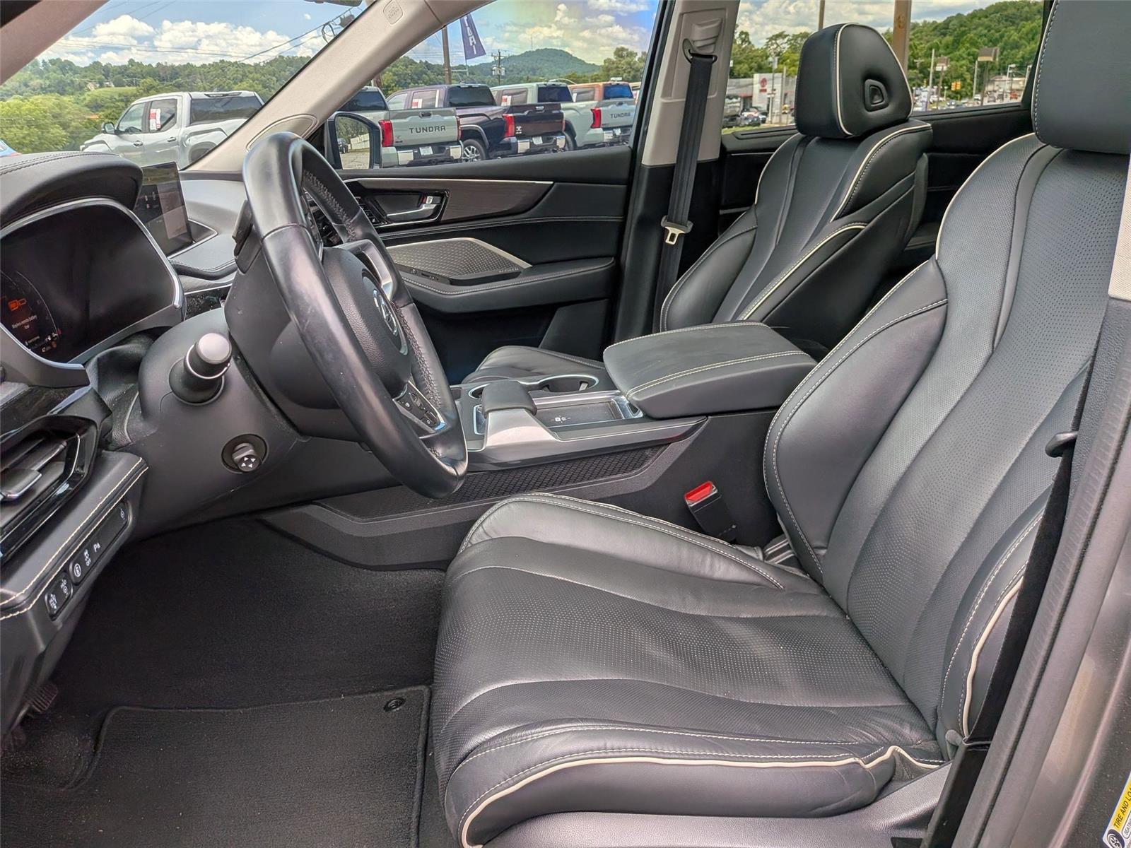 2022 Acura MDX Advance photo 14