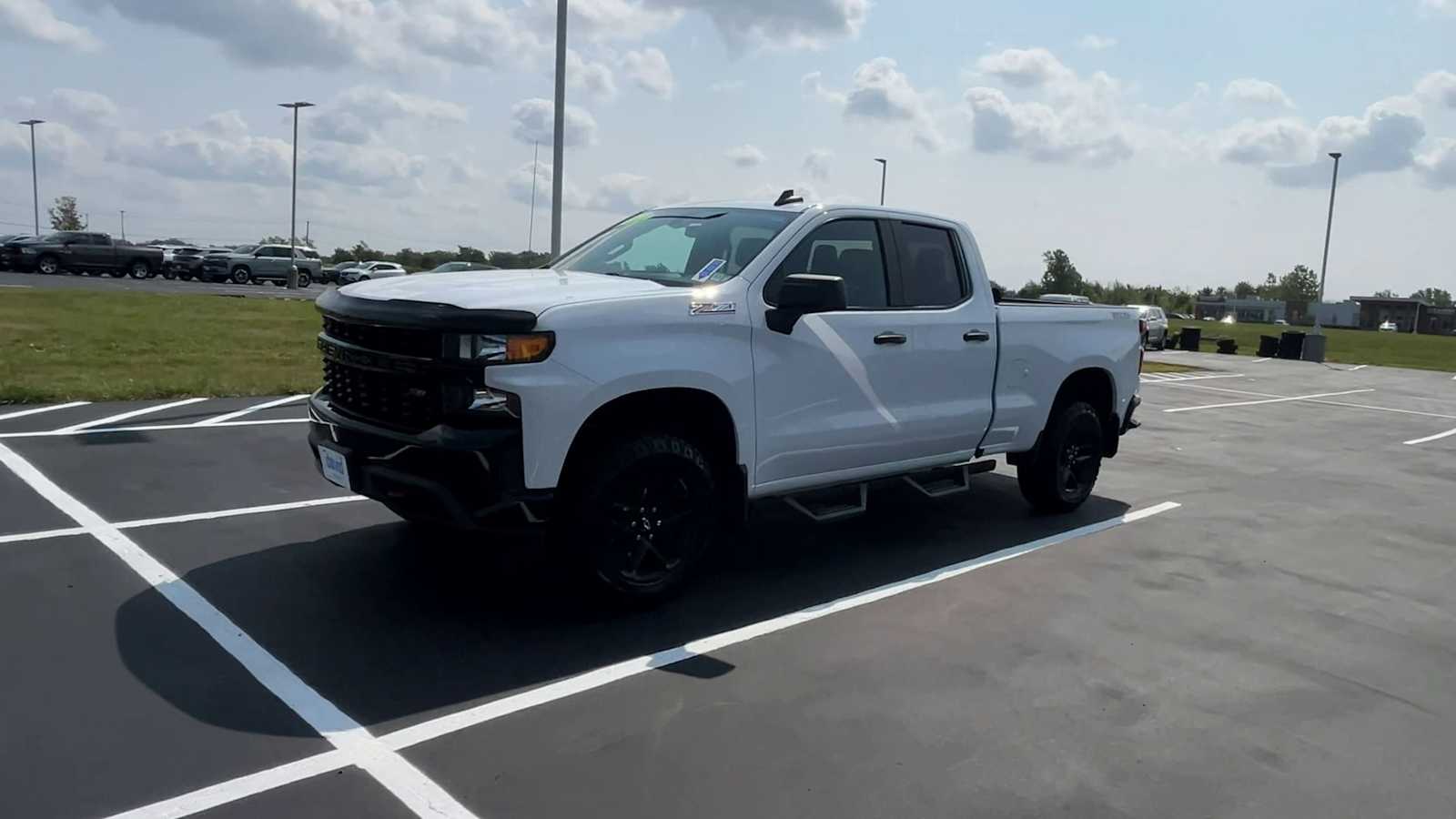 2019 Chevrolet Silverado 1500 Custom Trail Boss photo 4