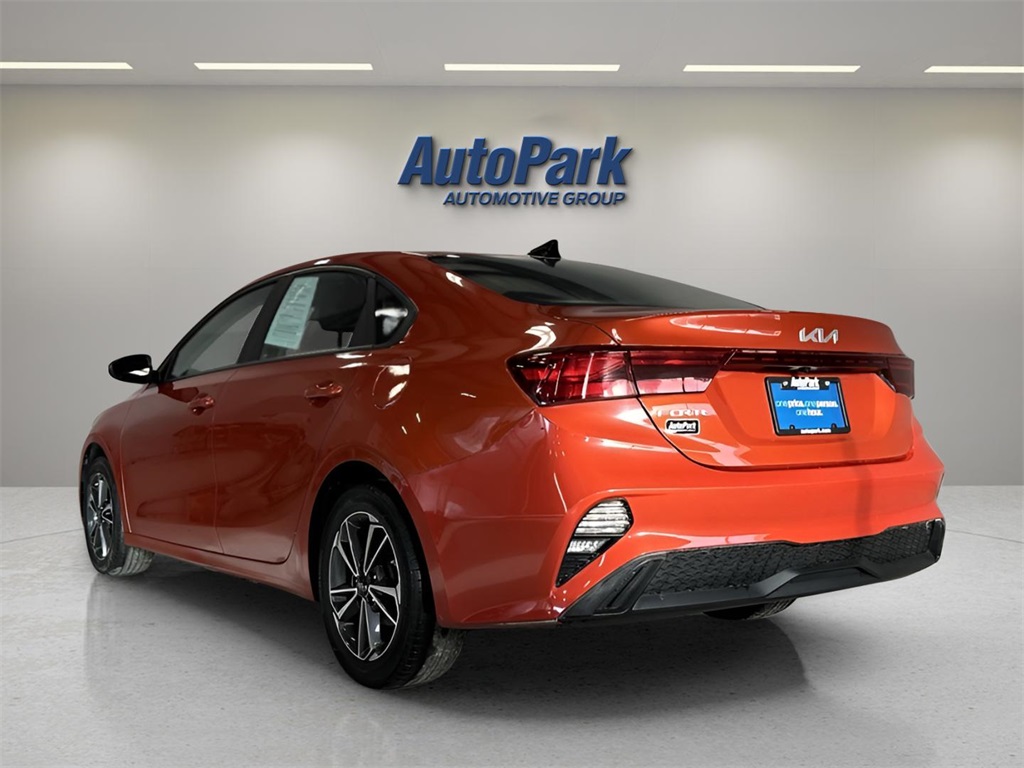 2022 Kia Forte LXS photo 4