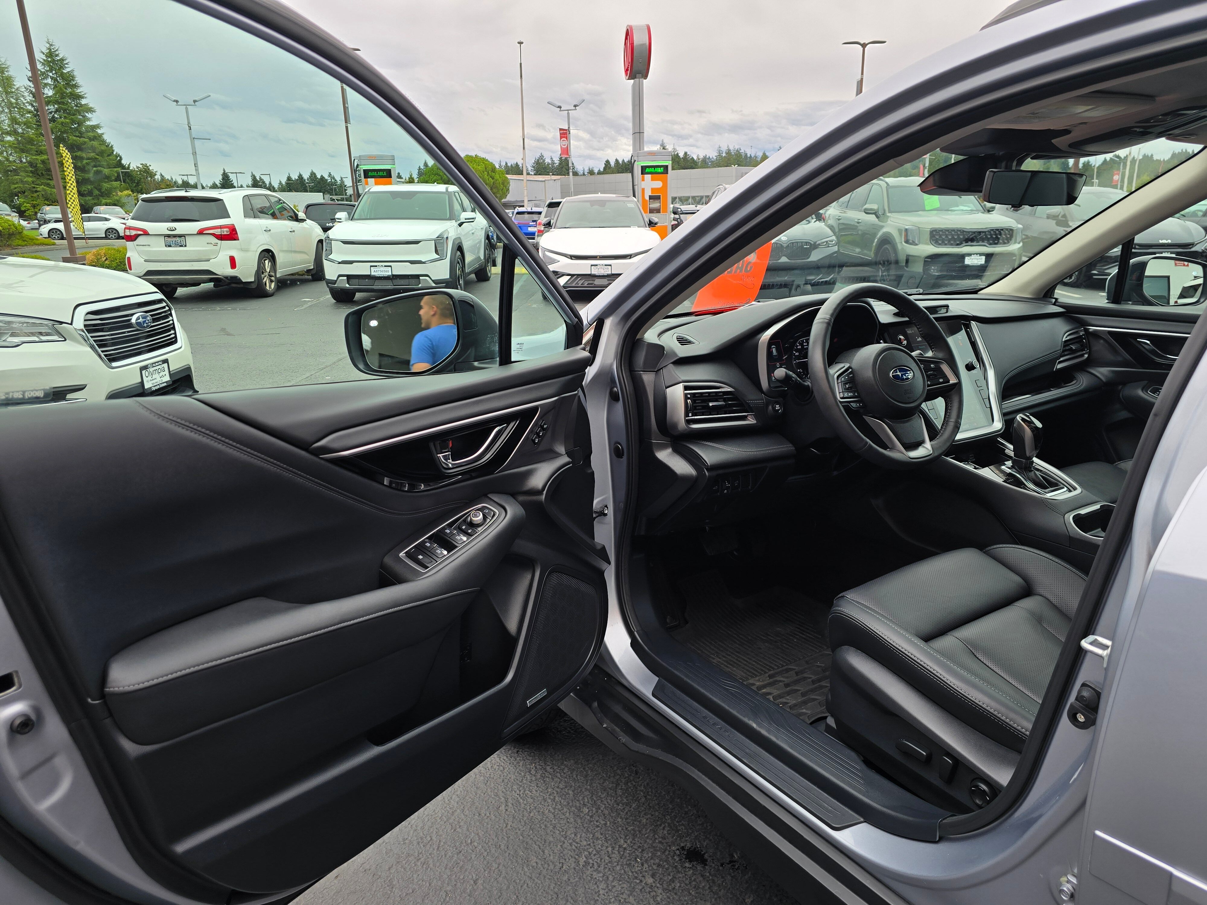 2024 Subaru Outback Touring XT photo 3