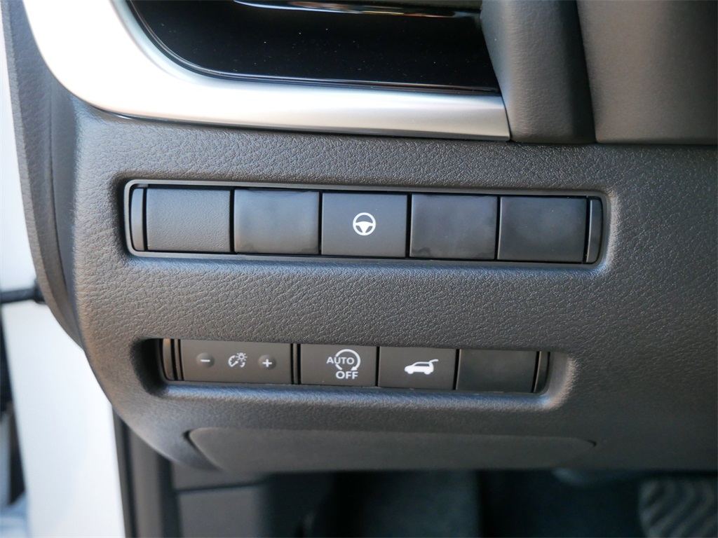 2026 Nissan Rogue AWD photo 14