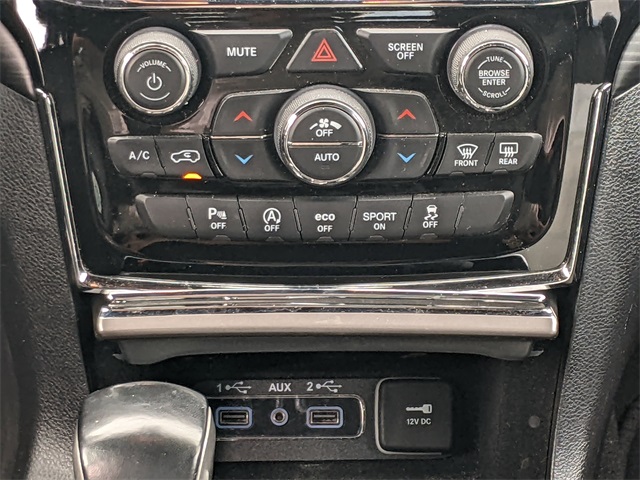 2020 Jeep Grand Cherokee Laredo E photo 16