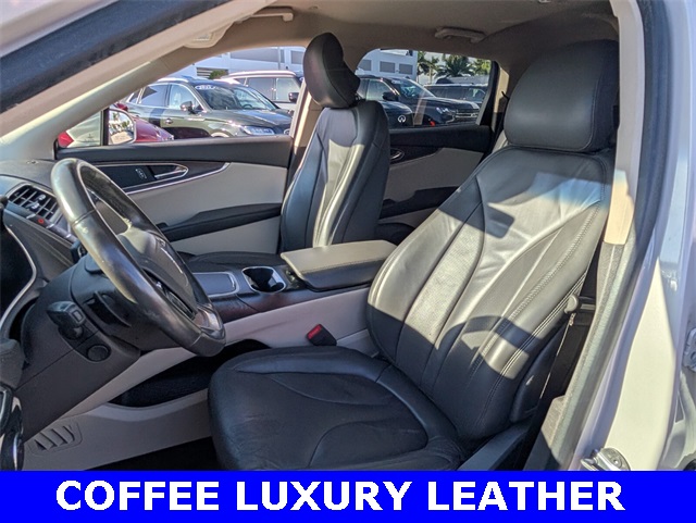 2019 Lincoln Nautilus Select photo 4