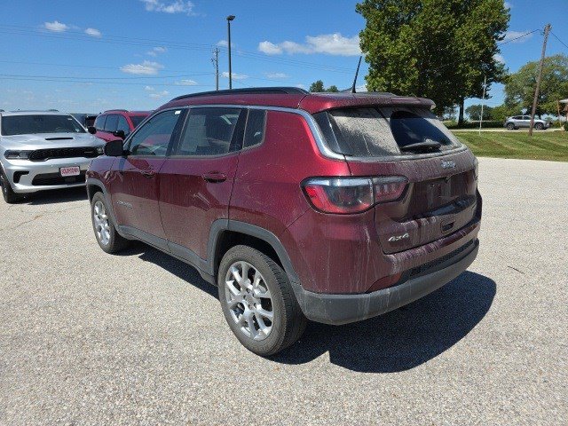 2022 Jeep Compass Latitude Lux photo 5