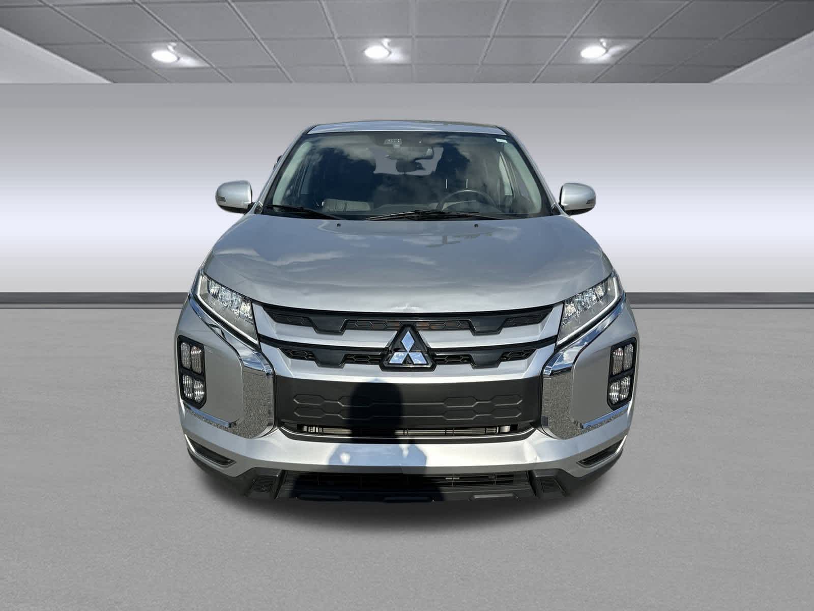 2023 Mitsubishi Outlander Sport SE photo 2