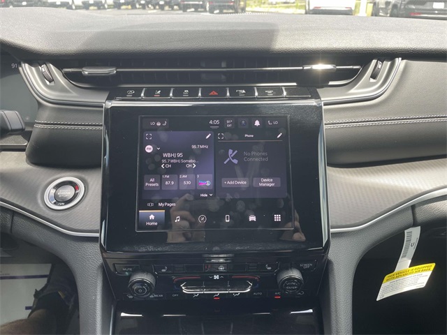 2025 Jeep Grand Cherokee Altitude photo 20