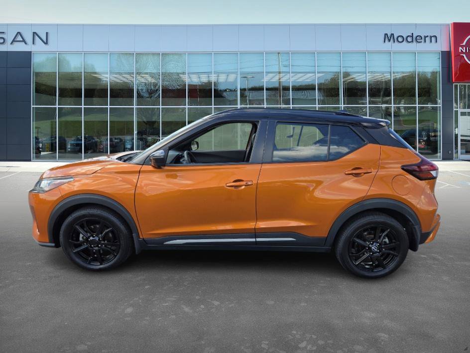 2023 Nissan Kicks SR photo 8