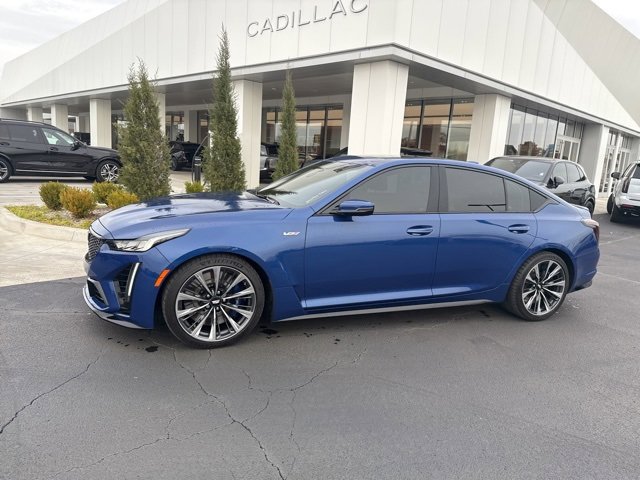 2022 Cadillac CT5 photo 3