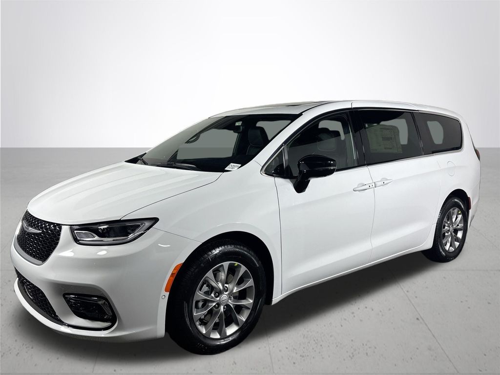 2026 Chrysler Pacifica Limited photo 2