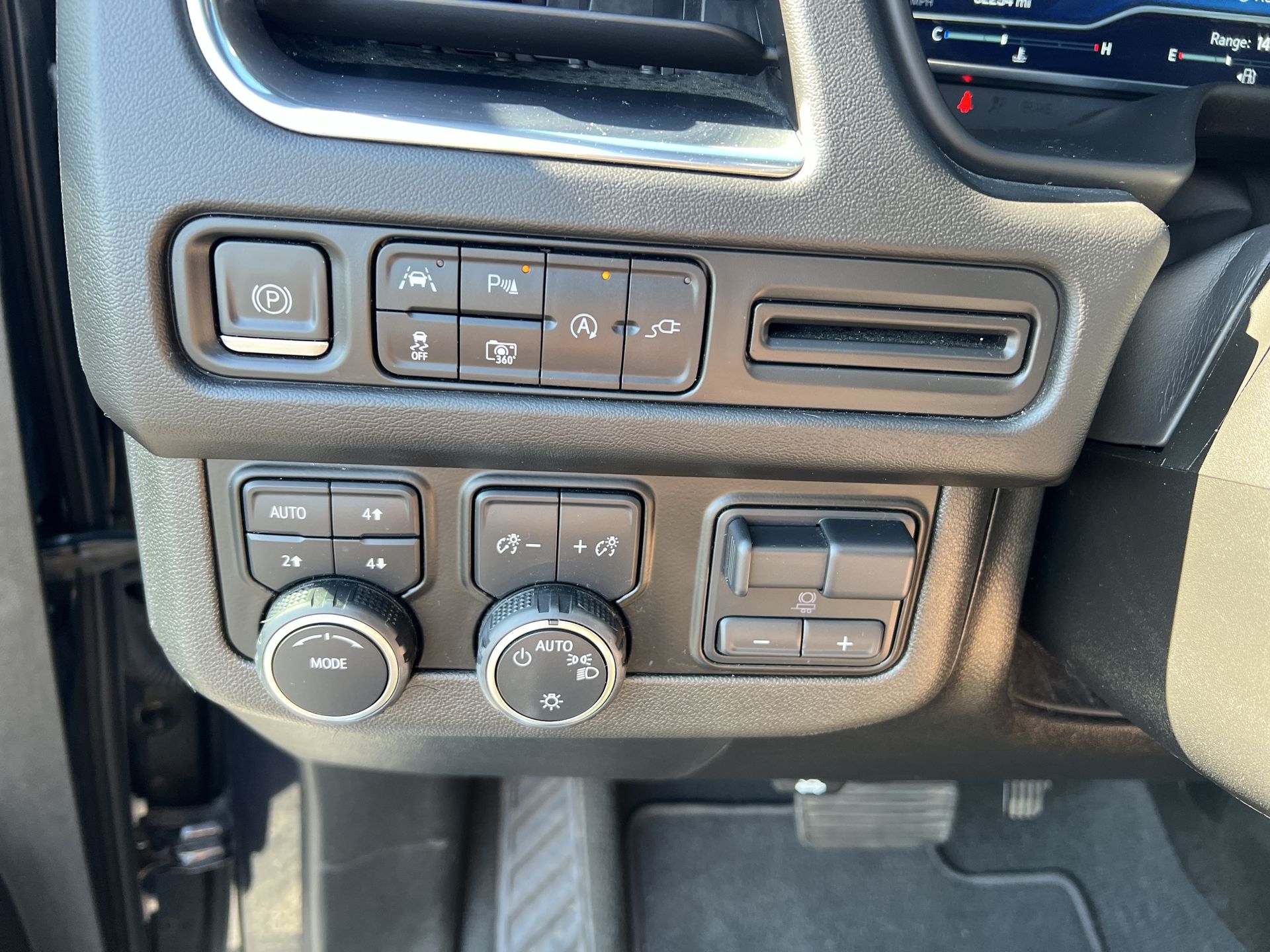 2022 Chevrolet Tahoe RST photo 15