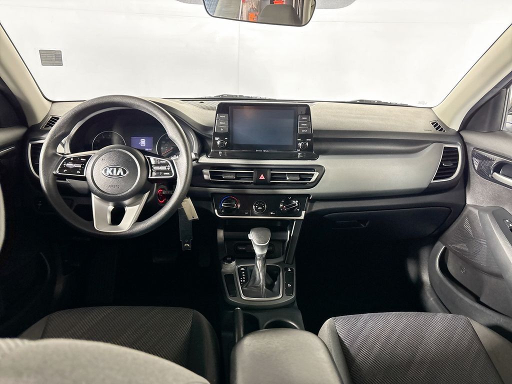 2021 Kia Seltos LX photo 11