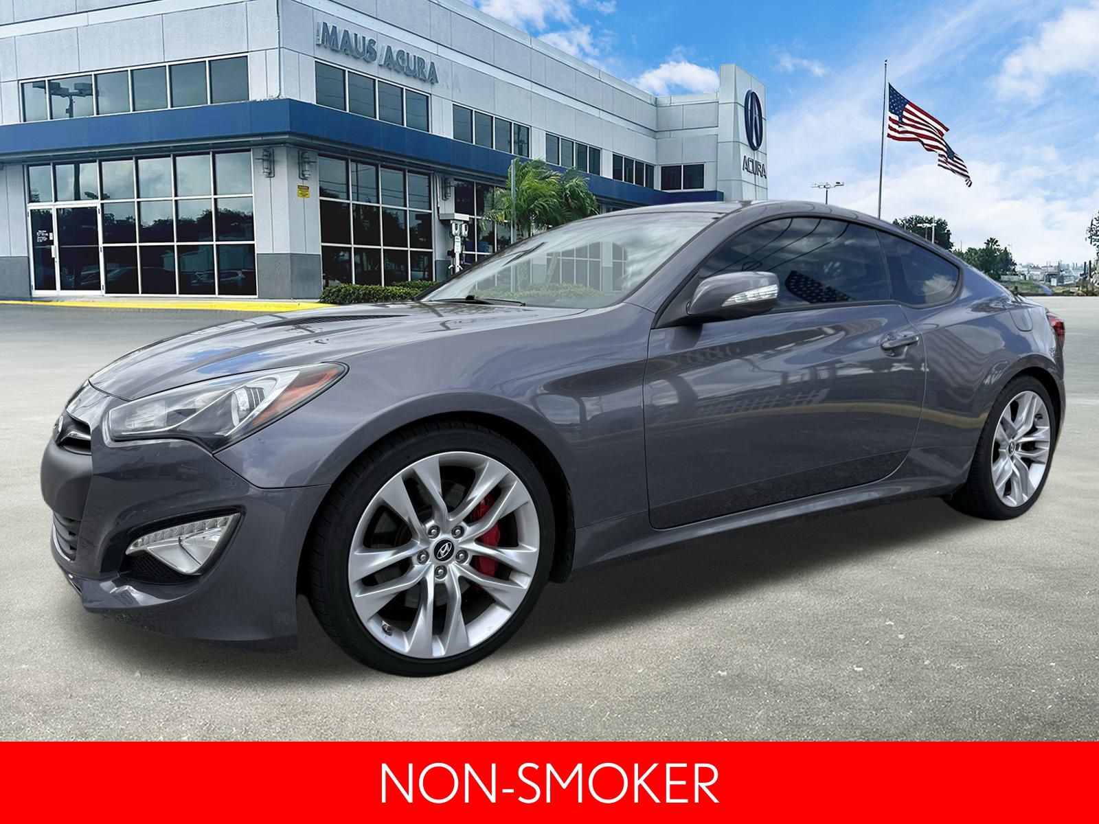 2013 Hyundai Genesis Coupe 3.8 Track photo 4