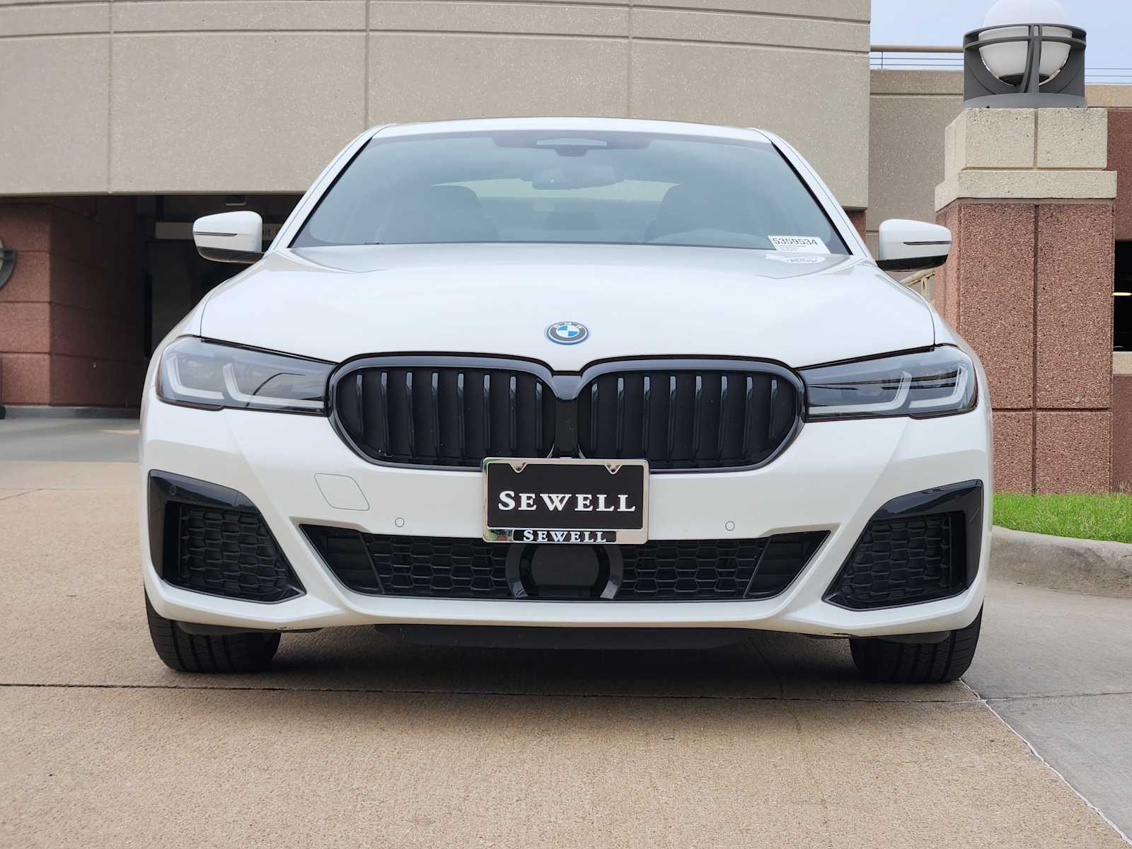 Certified Used 2023 Alpine White BMW 530e xDrive image 2