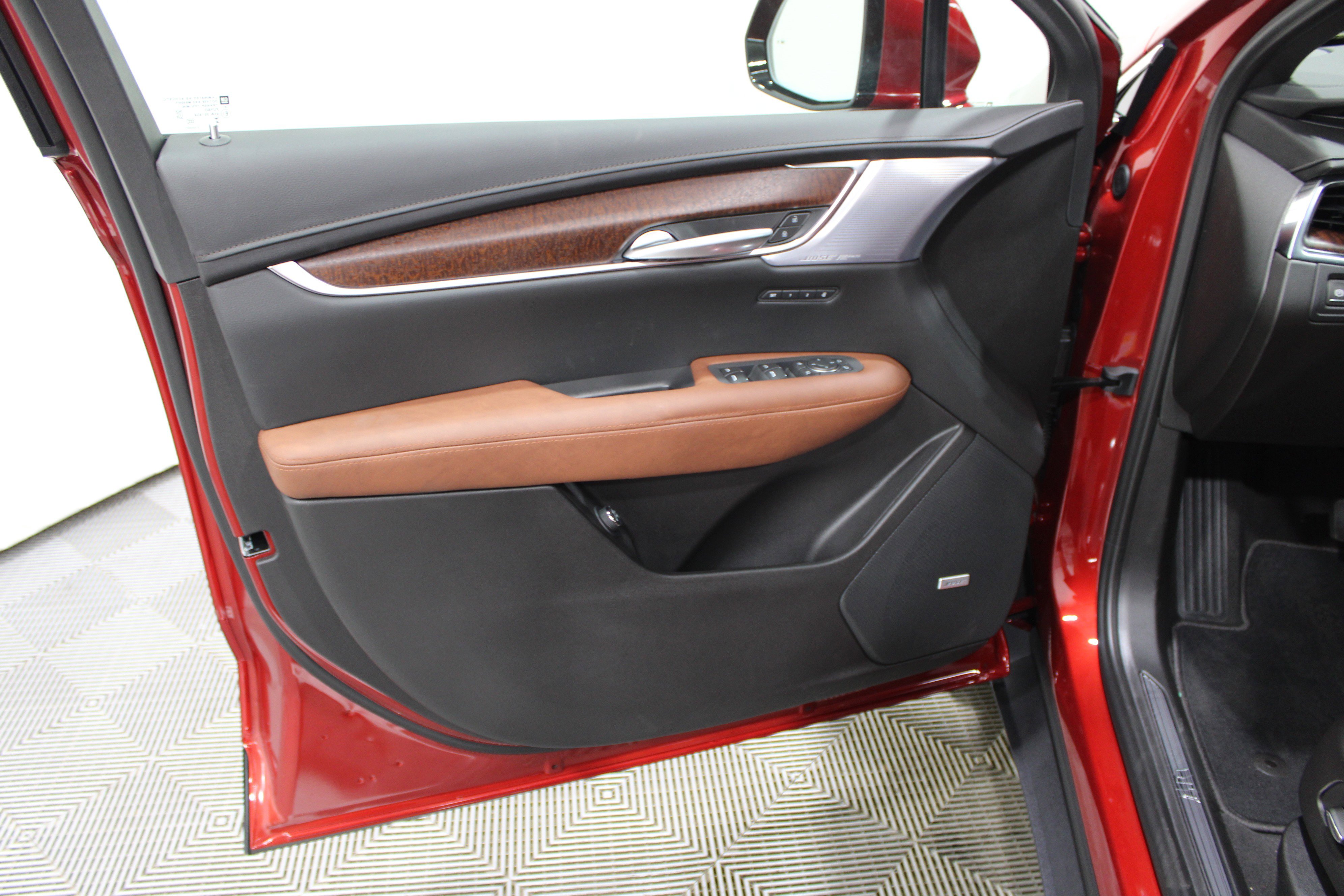 2025 Cadillac XT5 Premium Luxury photo 3