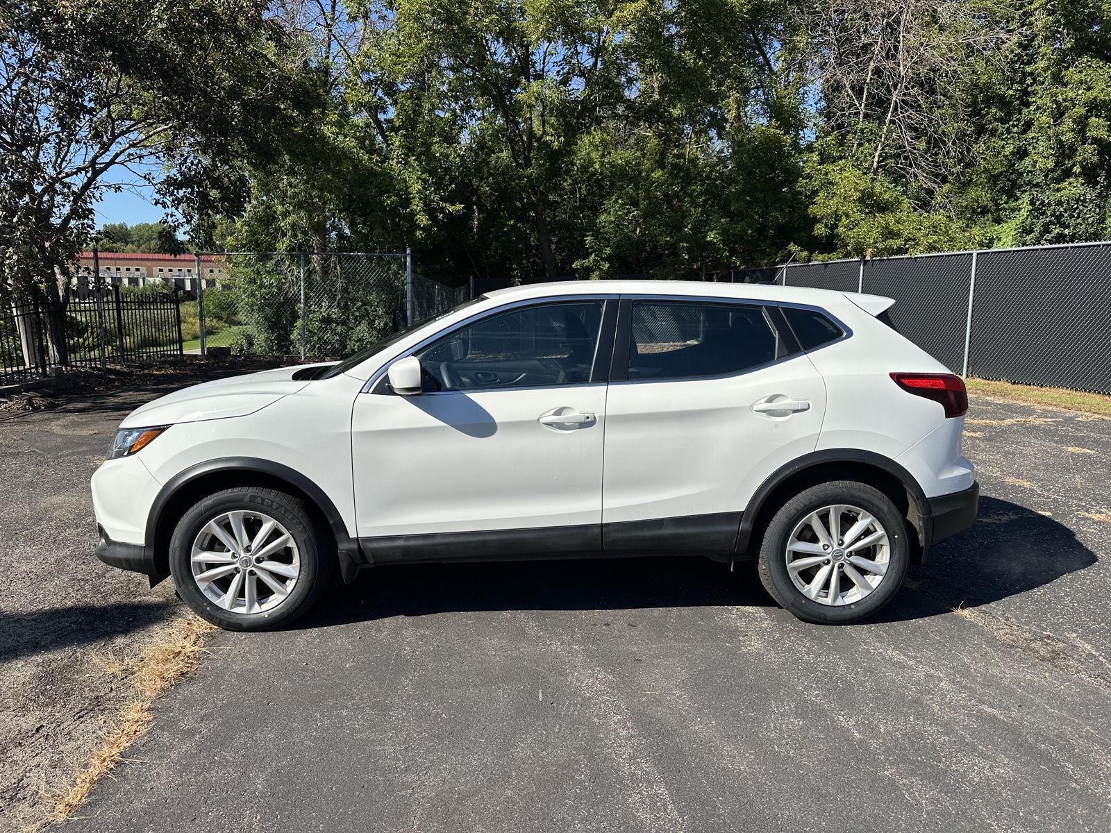 Used 2017 Nissan Rogue Sport S with VIN JN1BJ1CR5HW127246 for sale in Waconia, Minnesota