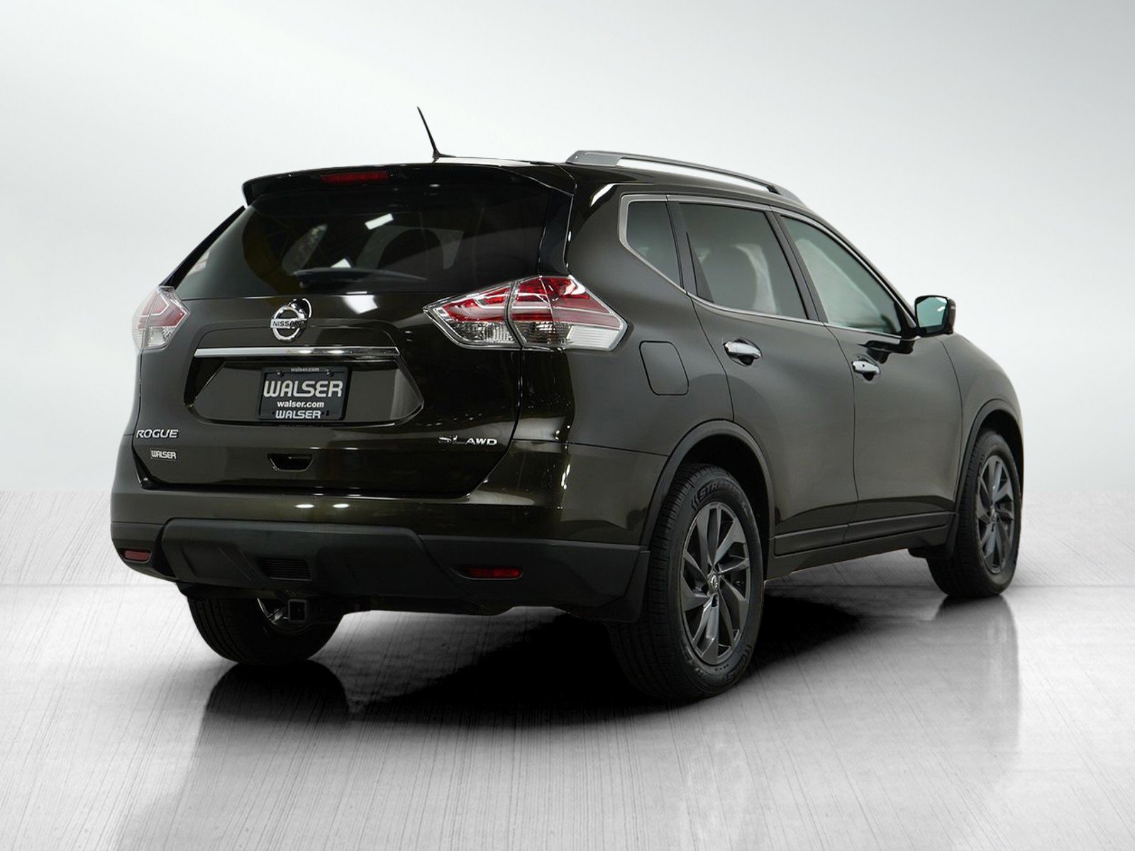 2016 Nissan Rogue SL photo 5