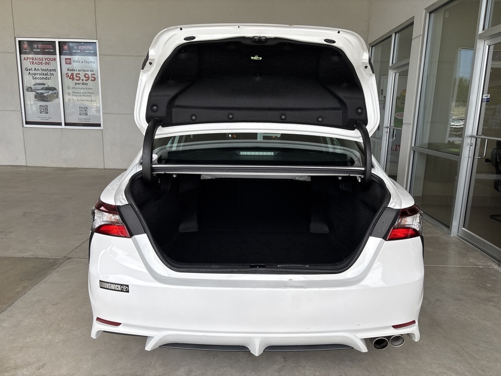 2023 Toyota Camry SE photo 13