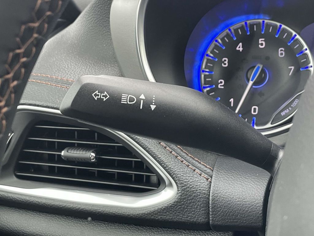 2026 Chrysler Pacifica Pinnacle photo 31