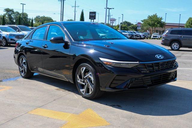 New 2025 Black Hyundai SEL Sport image 1