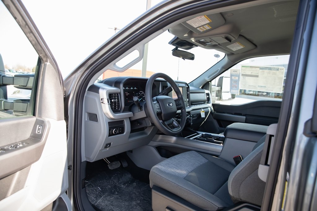 2025 Ford F-350 XLT photo 20