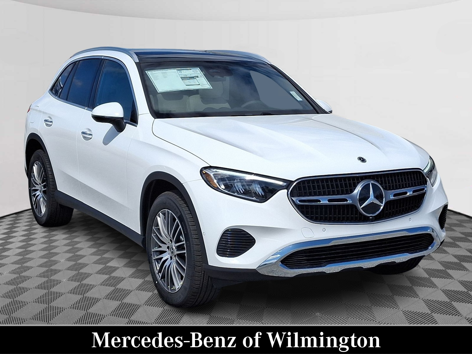 2025 Mercedes-Benz GLC