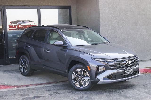 New 2025 Titan Gray Hyundai SEL Convenience image 31