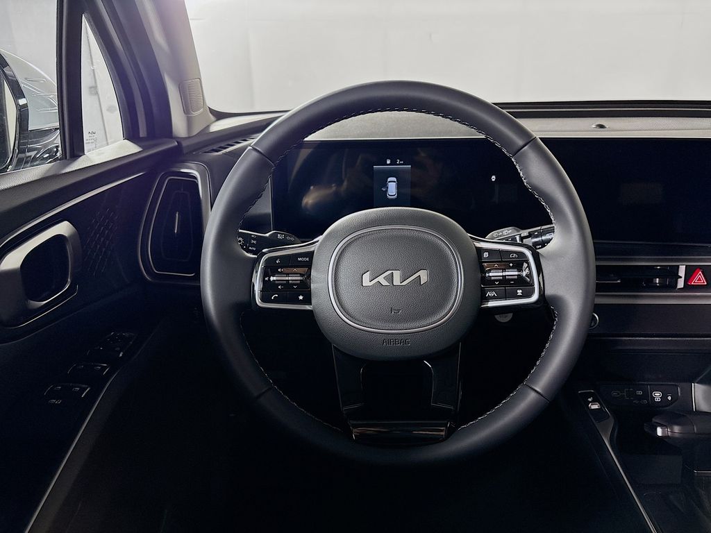 2025 Kia Sorento S photo 11