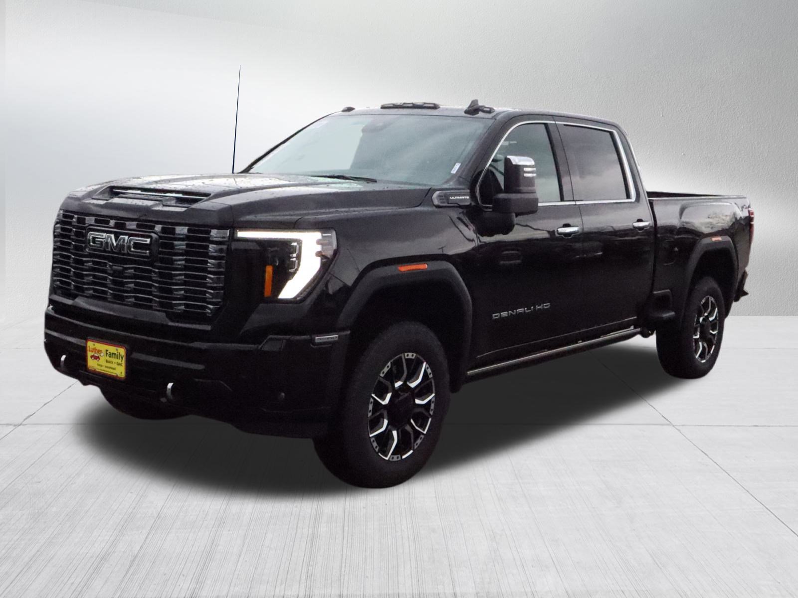 2026 Gmc Sierra 3500 HD Denali Ultimate photo 3