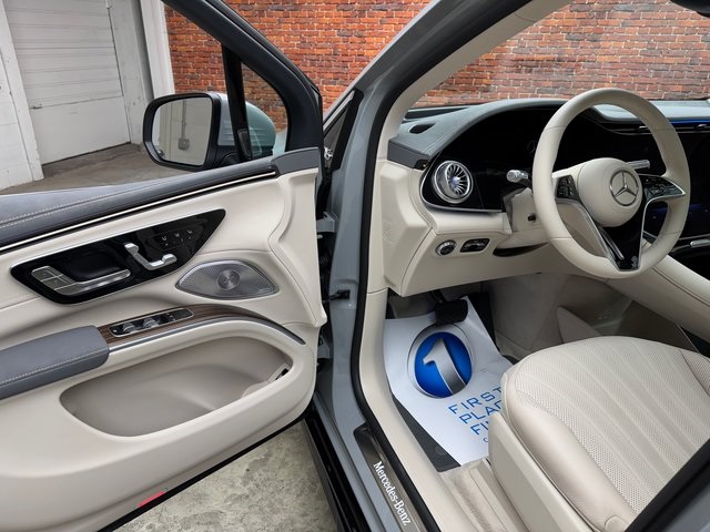 2026 Mercedes Benz EQS SUV 450 4MATIC photo 8