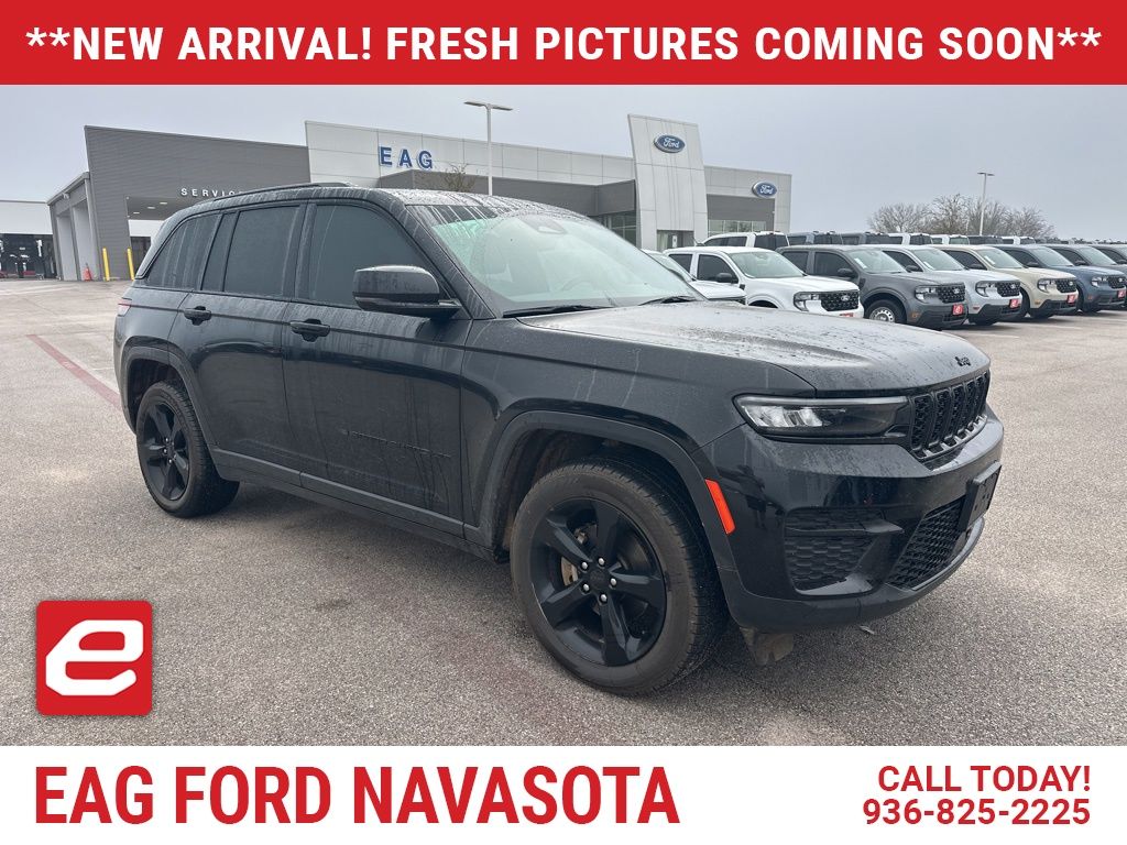 2023 Jeep Grand Cherokee Altitude's photo