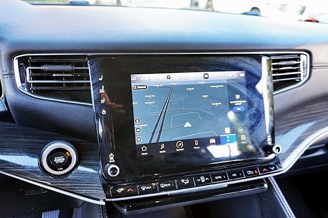 Used 2022 White Jeep Series II image 26