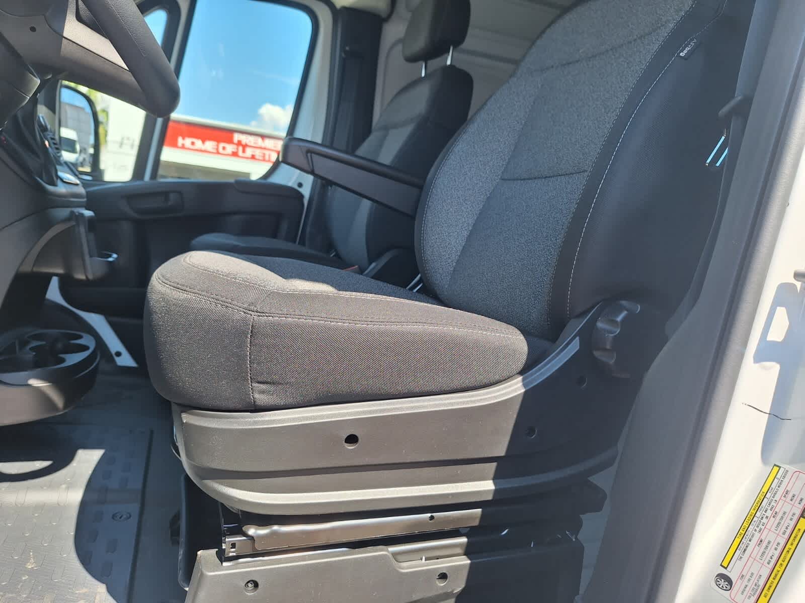 2025 Ram ProMaster 2500 photo 7