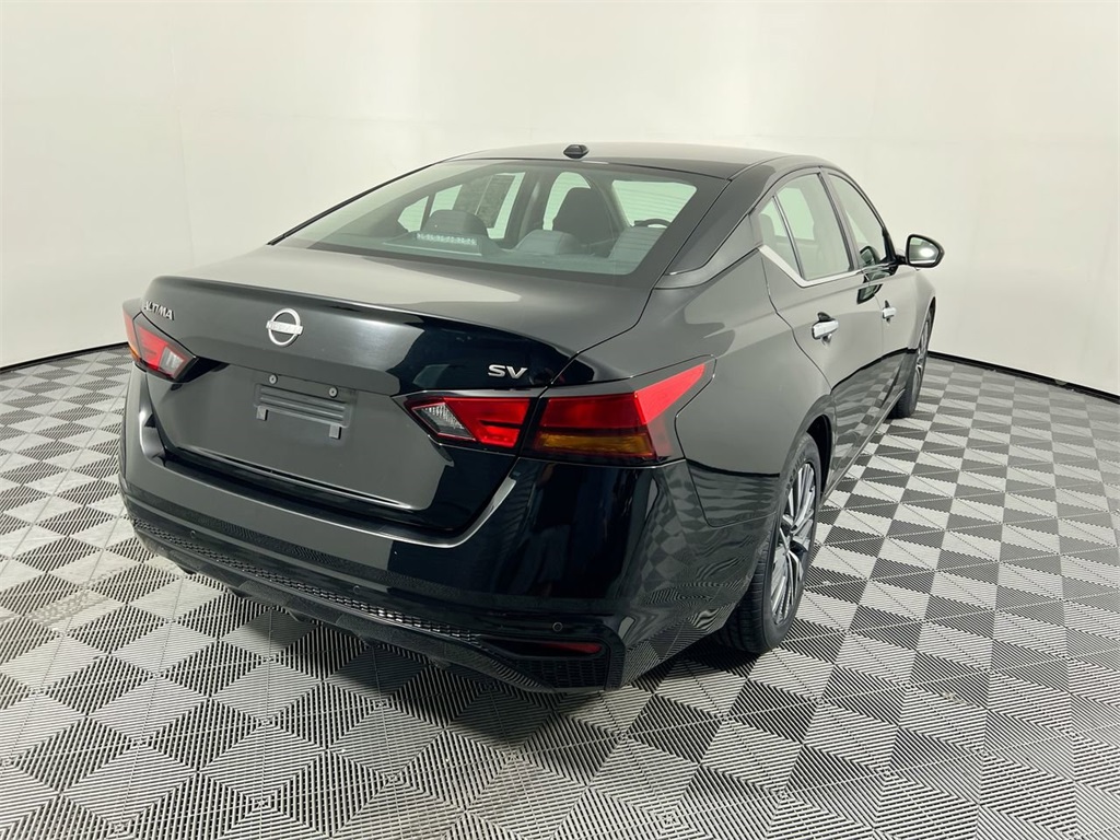 2023 Nissan Altima 2.5 SV photo 3