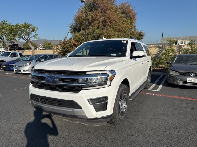 2024 Ford Expedition Limited's photo