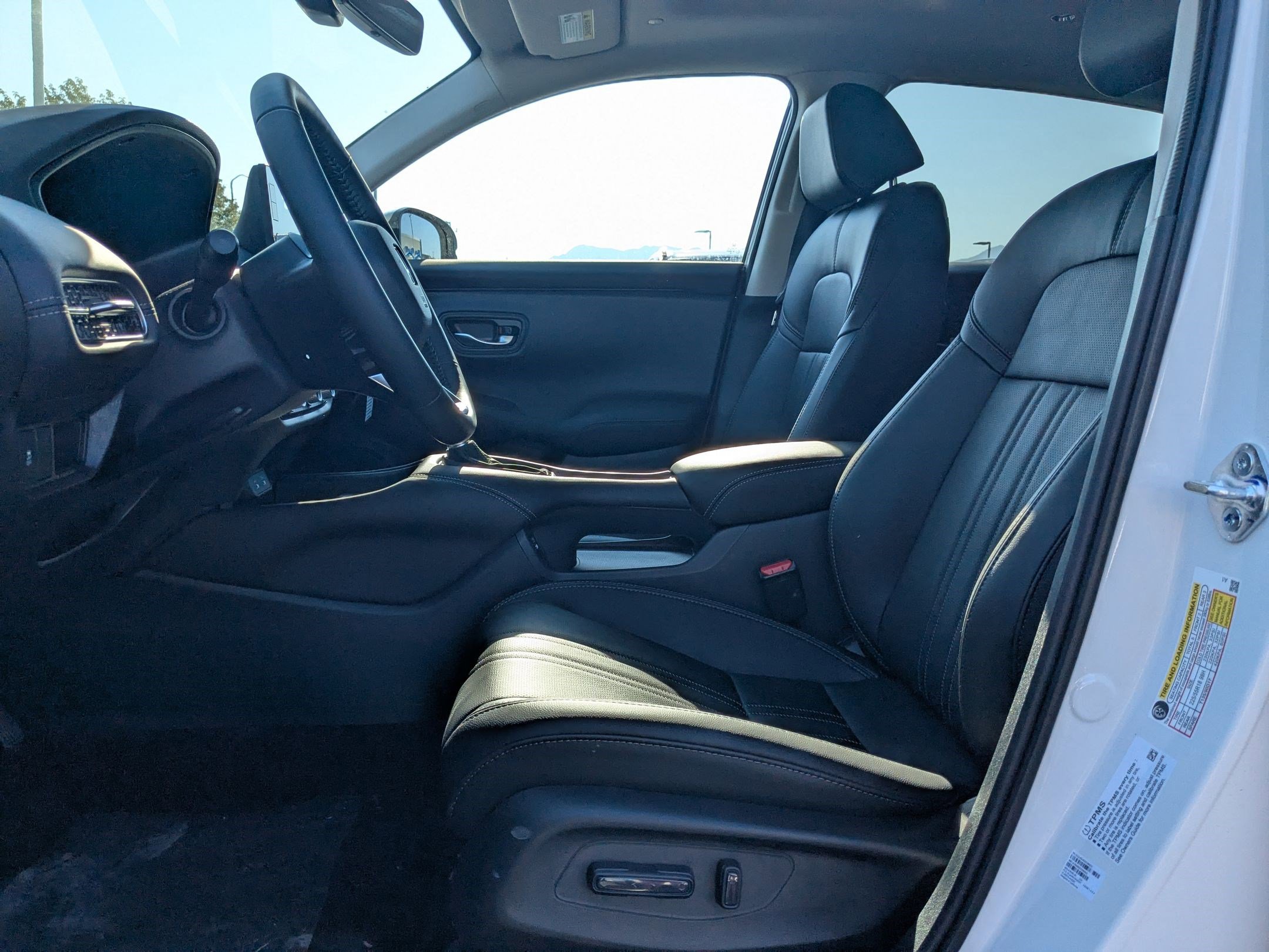 2026 Honda HR-V EX-L photo 13