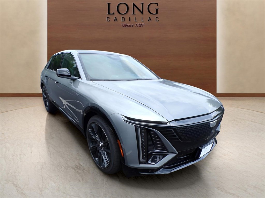 2025 Cadillac Lyriq Sport photo 3