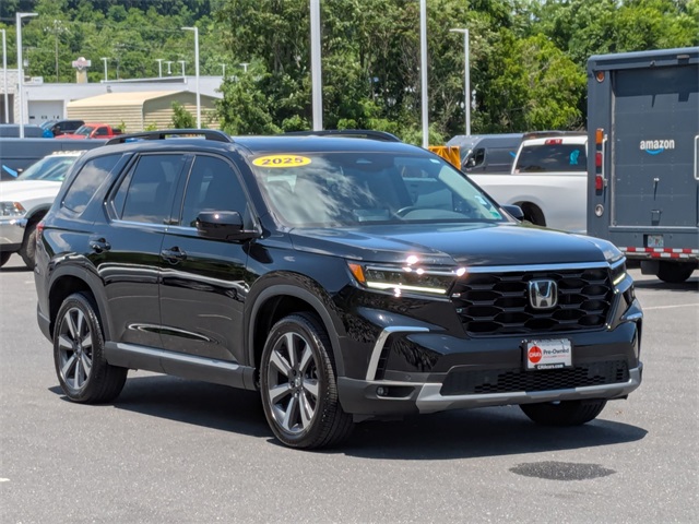 2025 Honda Pilot Elite photo 3